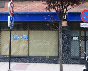 Vista exterior de Local de lloguer en Oviedo 