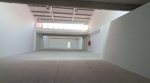 Foto 5 von Fabrikhallen zur Miete in San Crispín, Elche / Elx