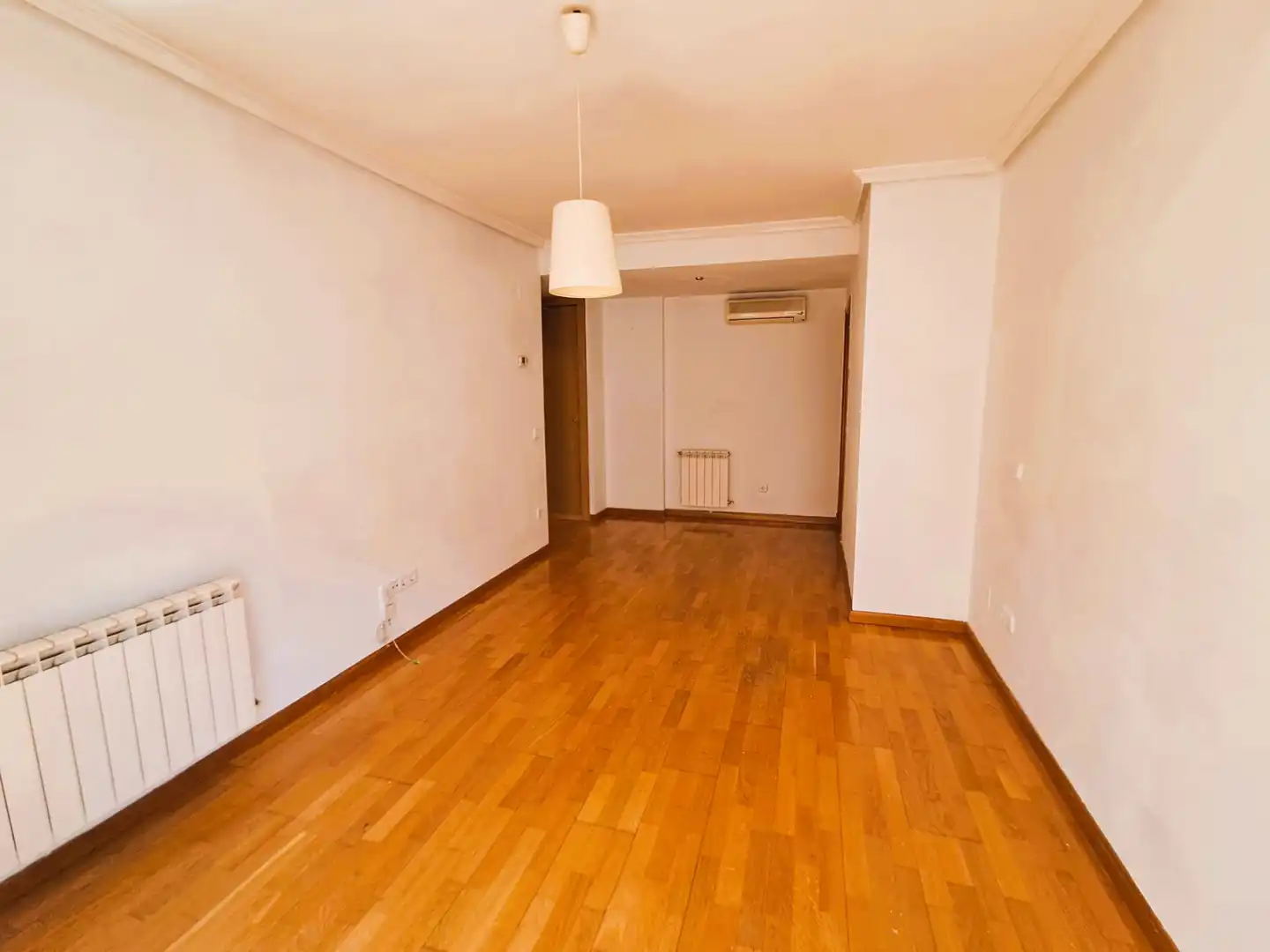Sala de estar de Piso en venta en Madrid con Aire acondicionado, Calefacción y Parquet