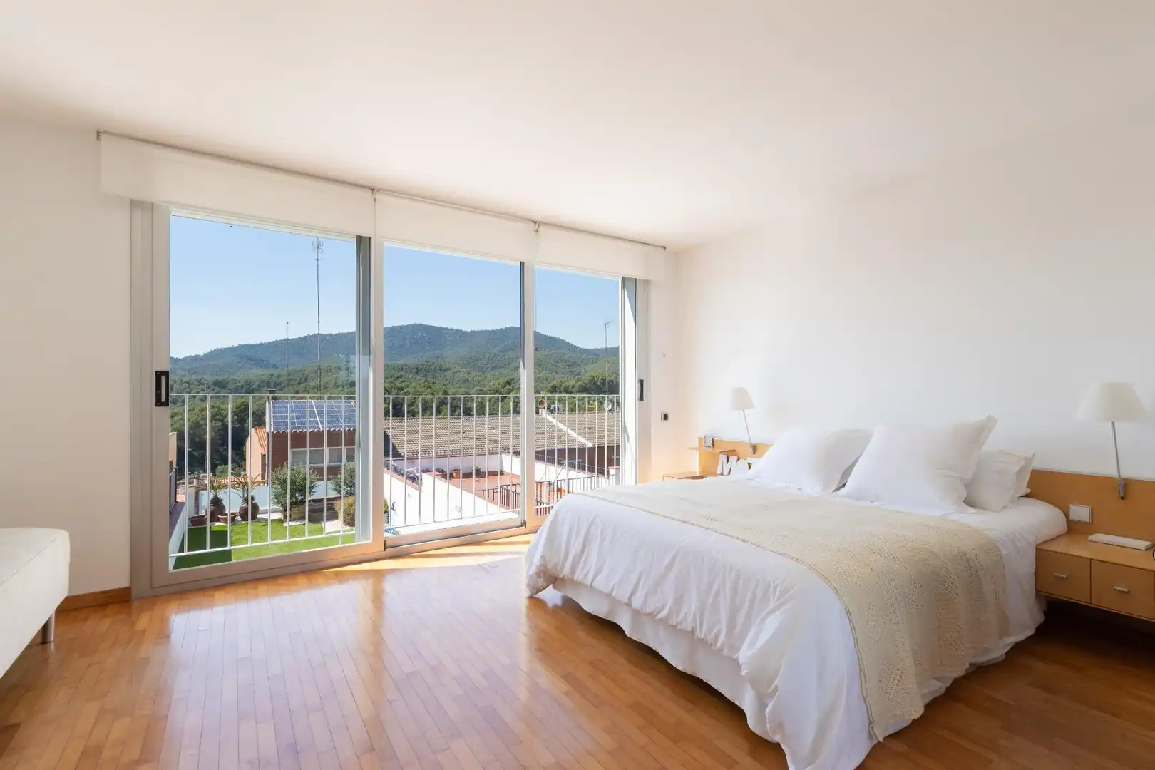 Schlafzimmer von Haus oder Chalet zum Verkauf in Viladecavalls mit Privatgarten, Terrasse und Abstellraum
