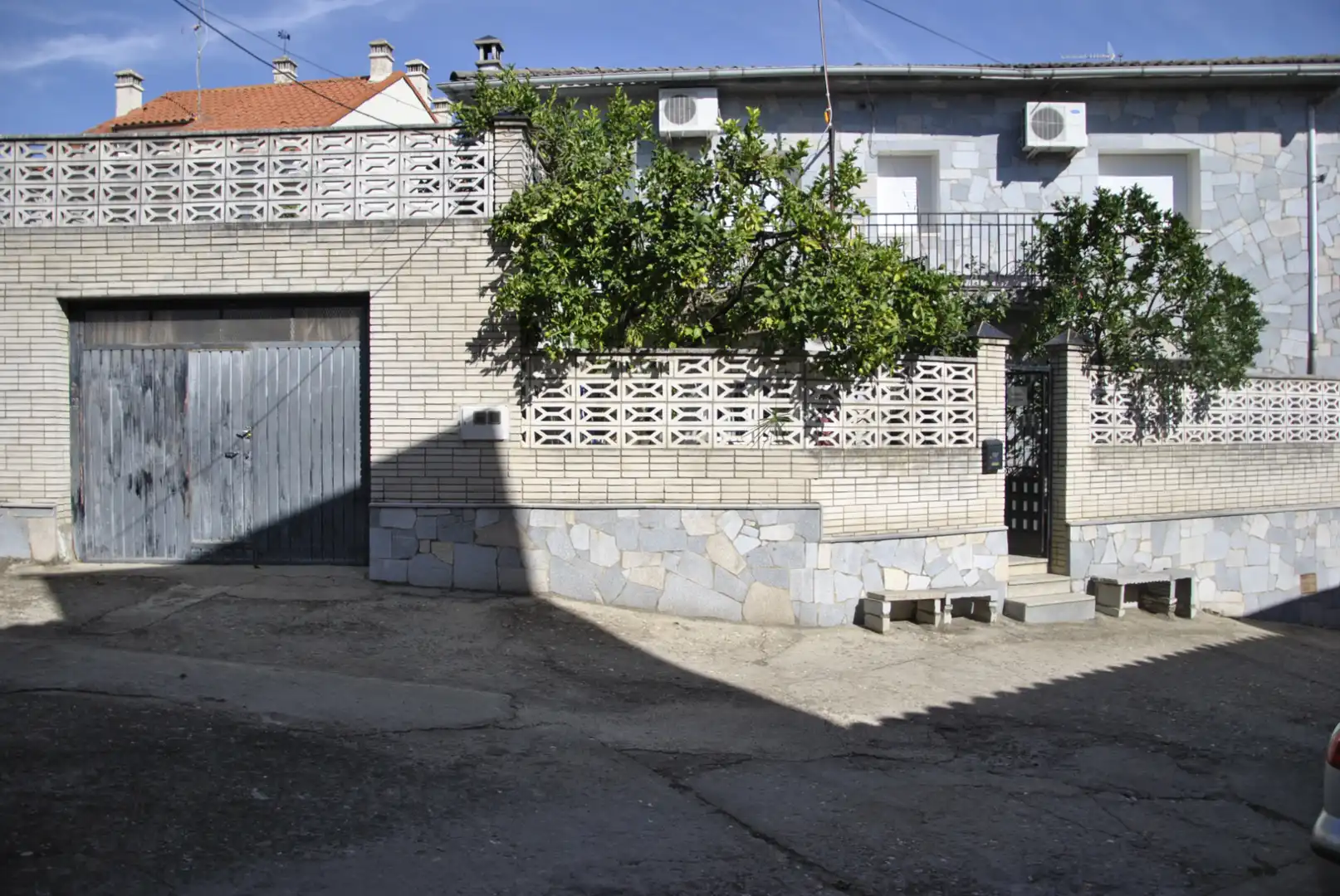 Exterior view of Houses for sale in Pozuelo de Zarzón  with Air Conditioner, Heating and Private garden