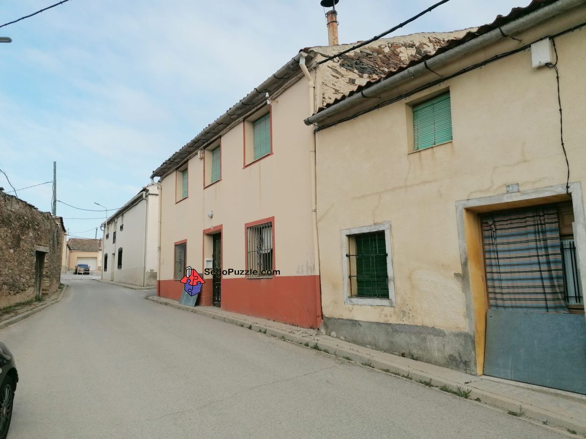 Exterior view of Country house for sale in Bernardos  with Storage room