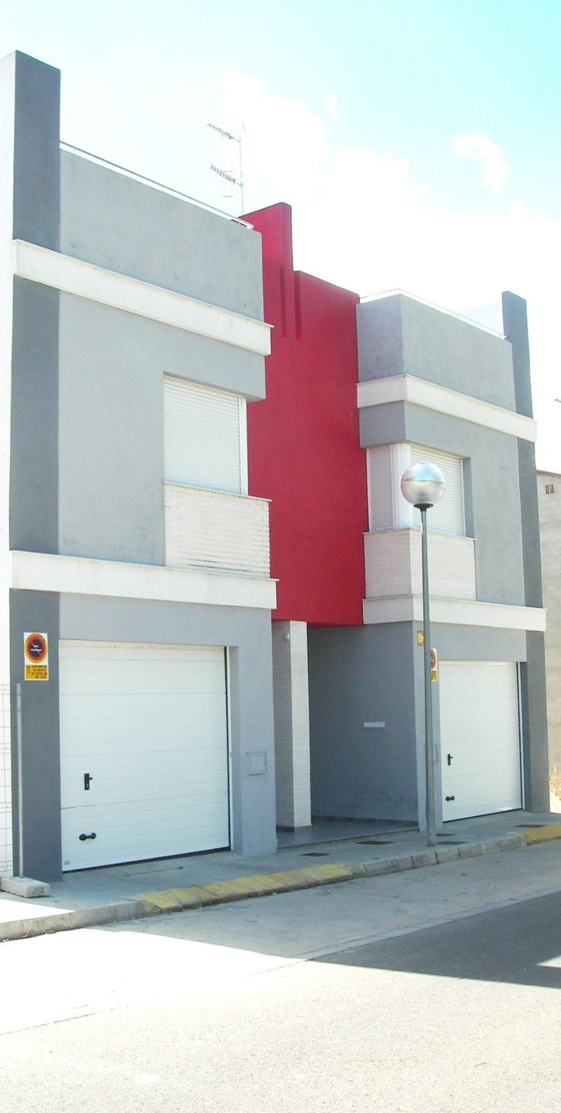 Exterior view of Single-family semi-detached for sale in Villanueva de Castellón  with Heating, Terrace and Storage room