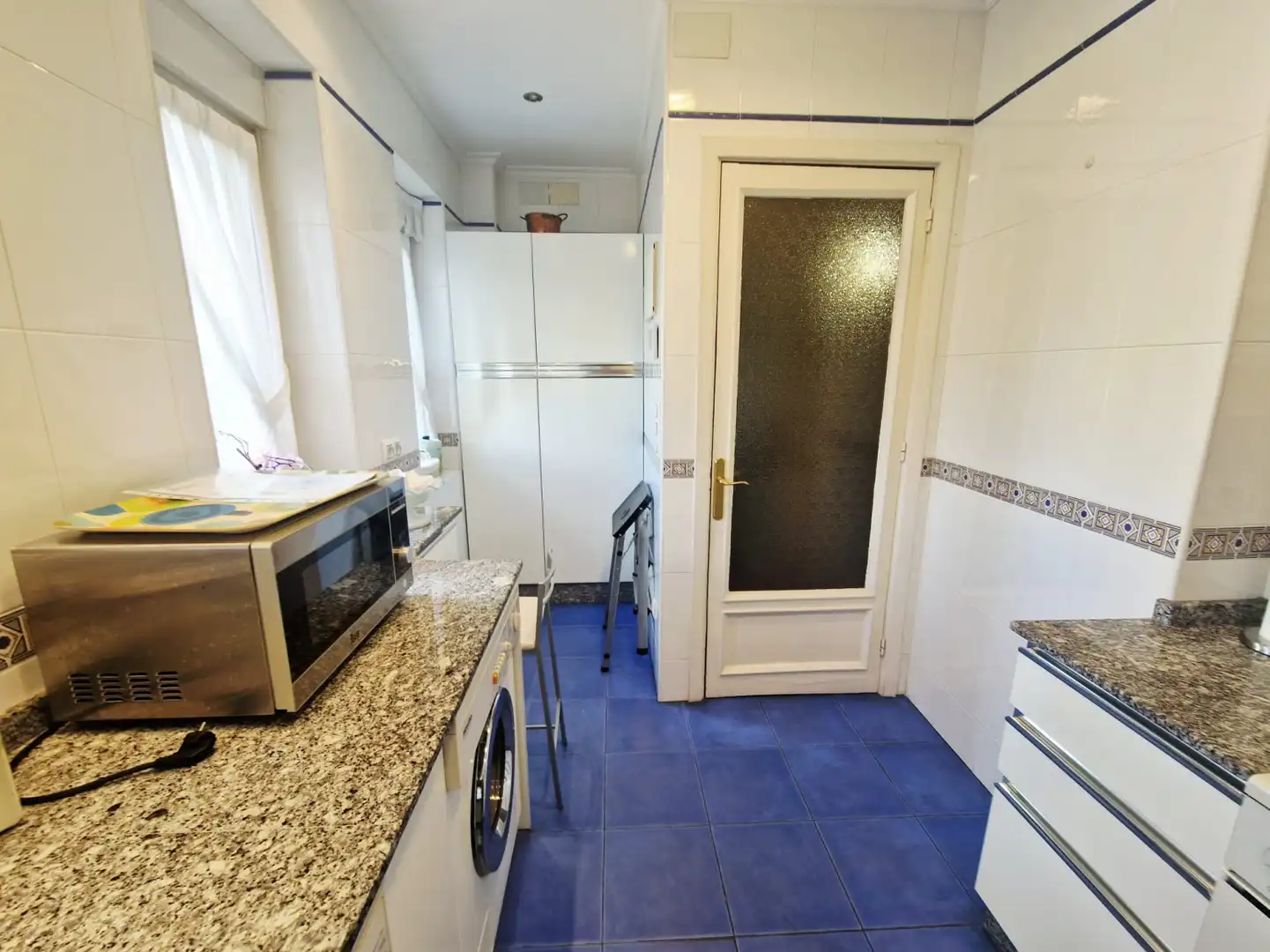 Cocina de Piso en venta en Avilés con Calefacción, Parquet y Trastero