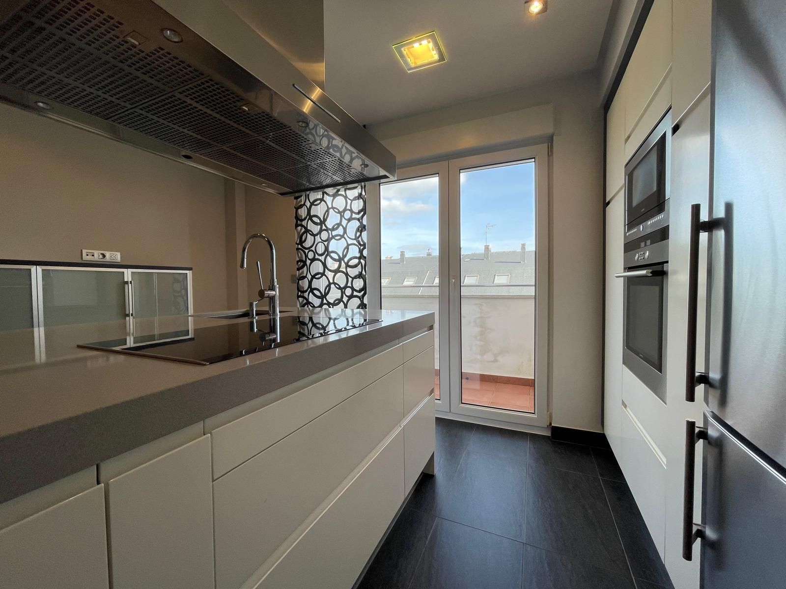 Kitchen of Duplex for sale in Lugo Capital  with Heating, Parquet flooring and Terrace