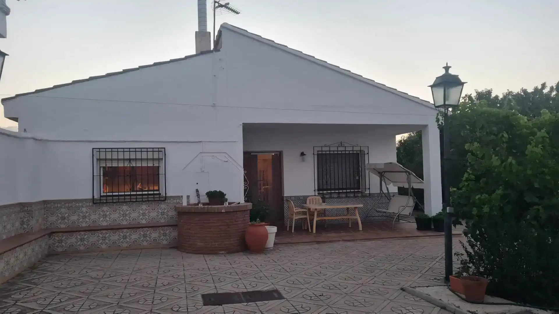 Vista exterior de Casa o chalet en venta en Baza con Jardín privado y Piscina