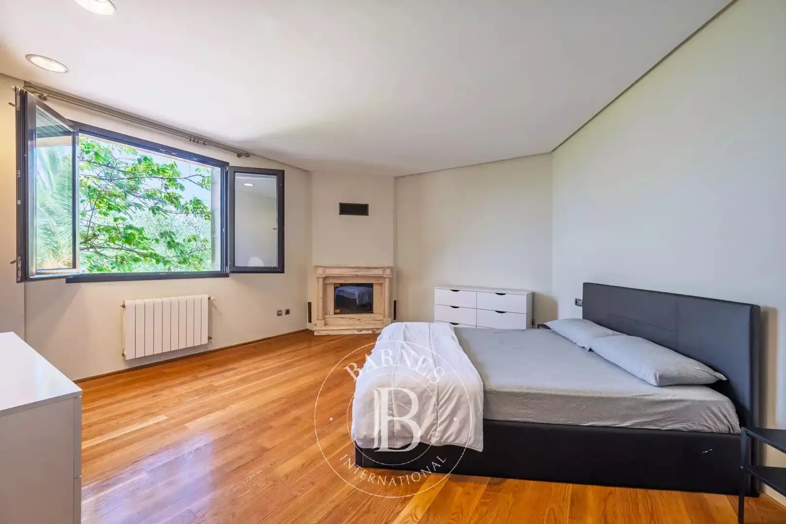 Habitación de Casa o chalet en venta en Donostia - San Sebastián  con Calefacción, Trastero y Piscina