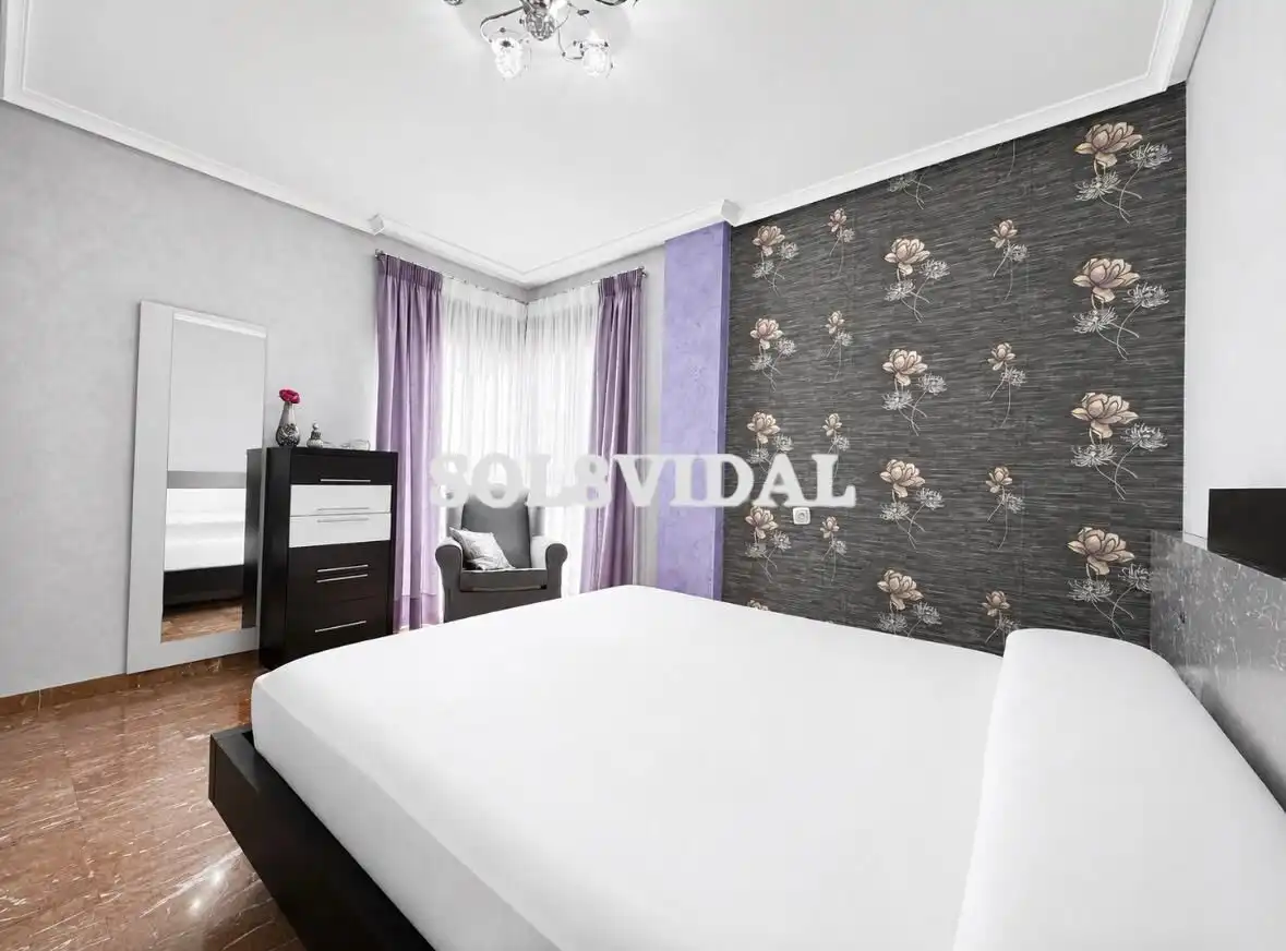 Habitación de Piso de alquiler en Orihuela con Aire acondicionado, Calefacción y Amueblado