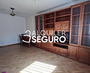Sala d'estar de Pis de lloguer en Alcalá de Henares amb Calefacció i Moblat