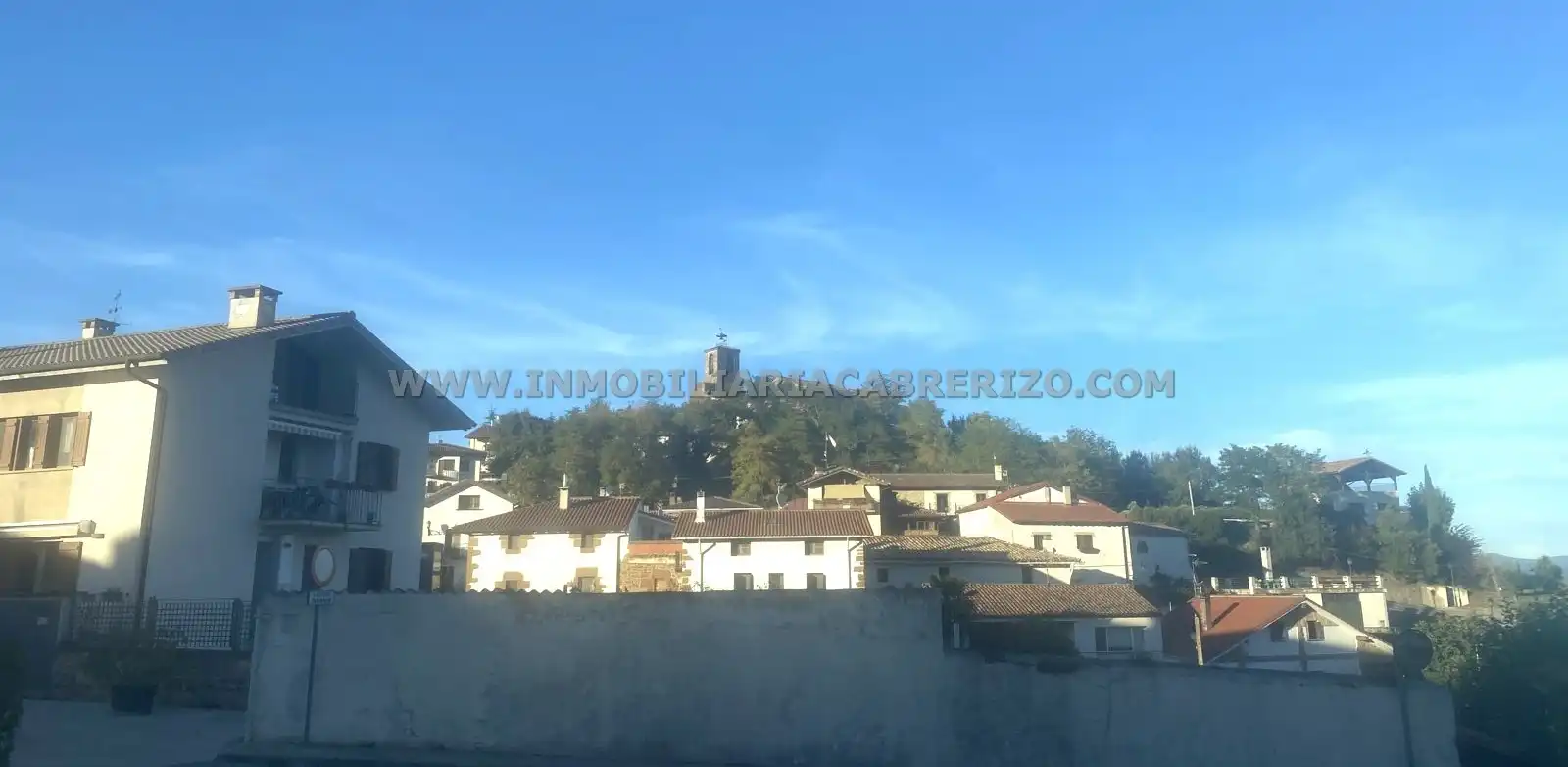 Vista exterior de Casa o xalet en venda en Galar amb Calefacció i Balcó