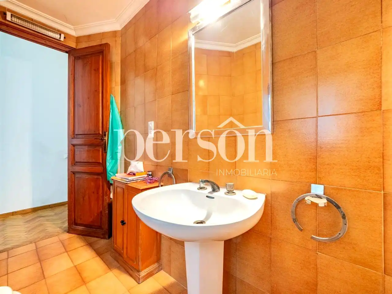 Flat with terrace for sale in calle d'Aparisi i Guijarro, imagen 16