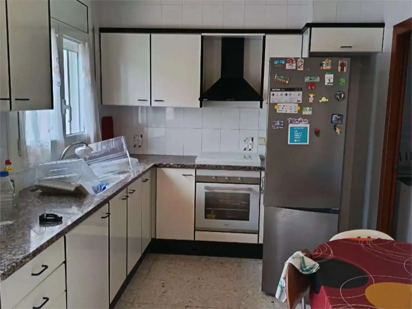 Cuina de Casa adosada en venda en Manlleu amb Balcó