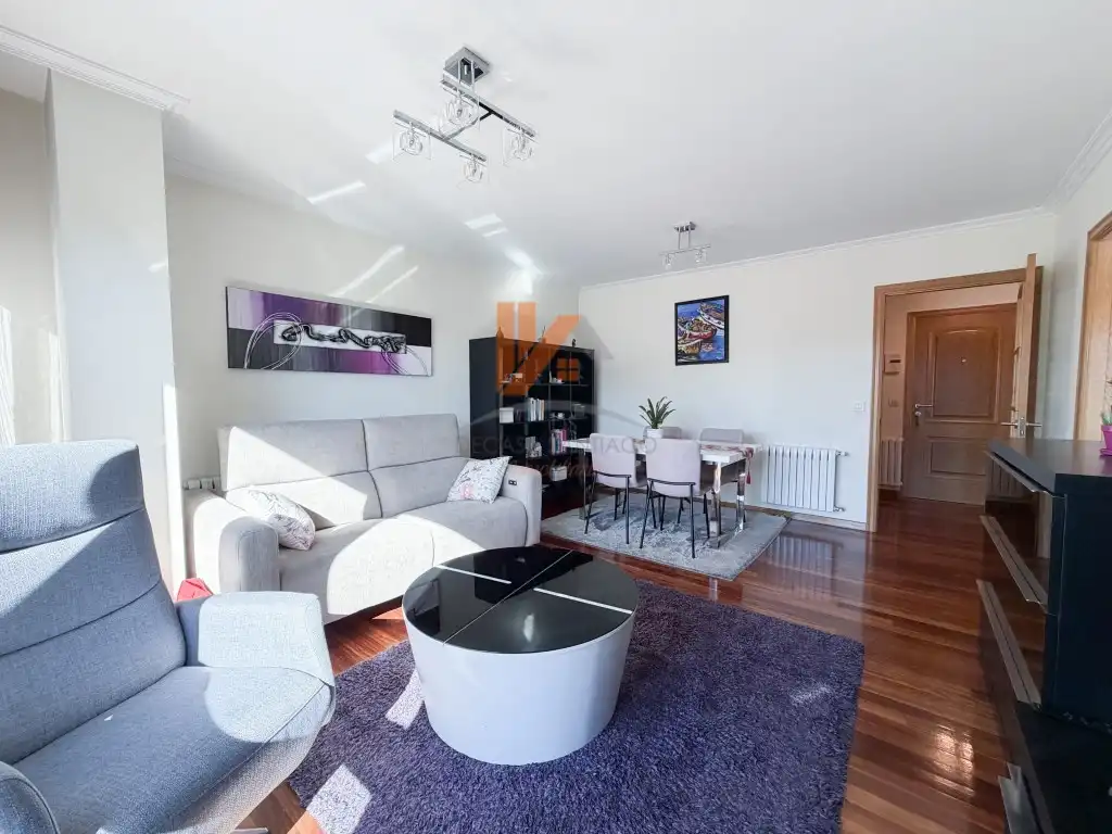 Sala de estar de Piso en venta en Santiago de Compostela  con Terraza, Amueblado y Horno