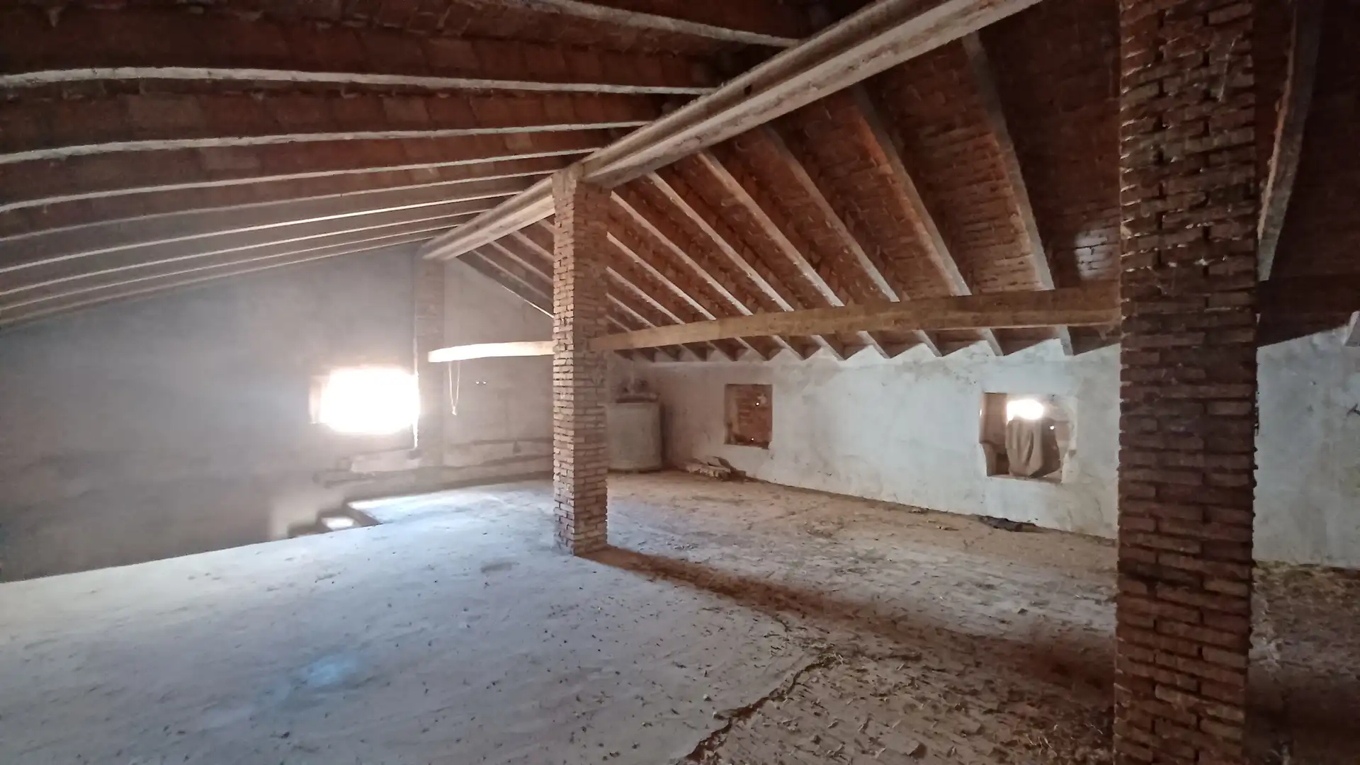 Houses for sale in Alfambra