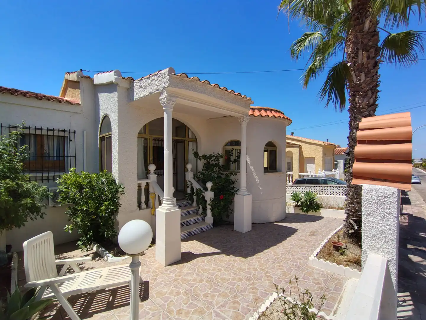 Außenansicht von Haus oder Chalet zum Verkauf in San Fulgencio mit Klimaanlage, Privatgarten und Terrasse