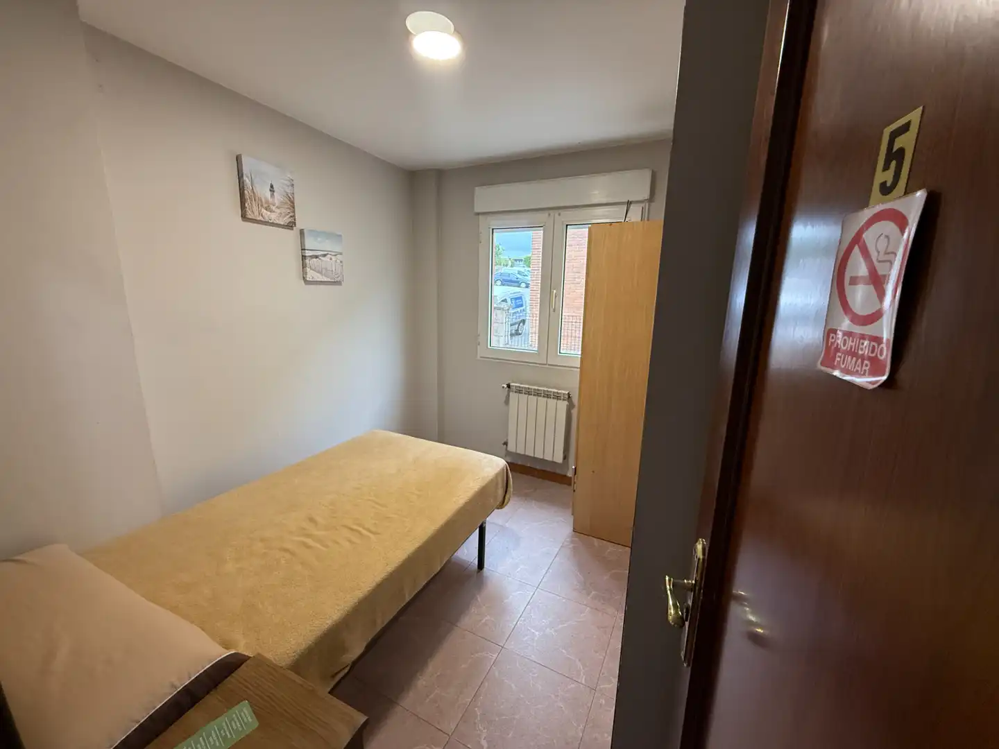 Dormitori de Edifici en venda en Siero amb Alarma