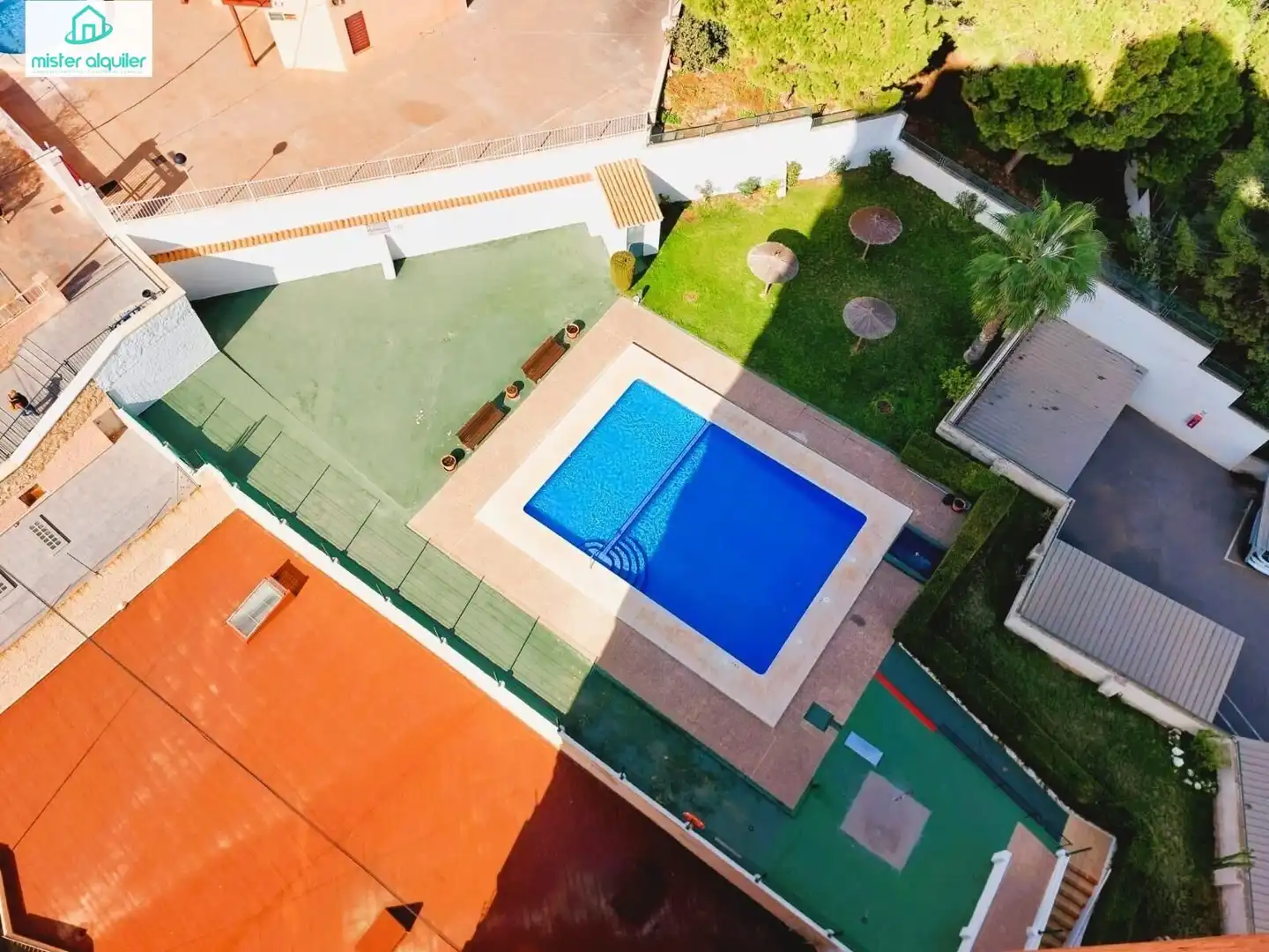 Swimming pool of Apartments for rent in Benidorm  with Air Conditioner, Heating and Private garden