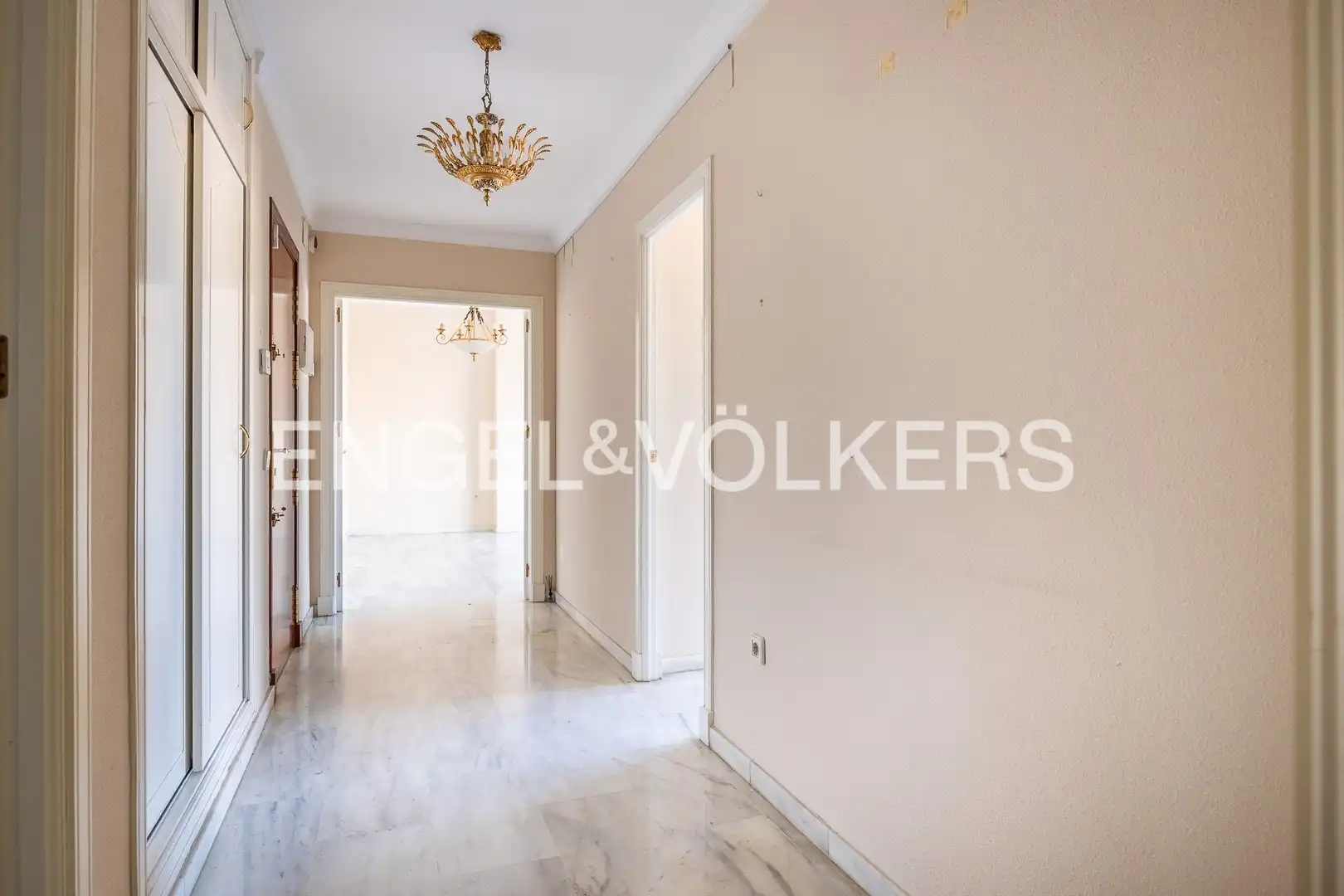 Flat for sale in Sevilla  with Air Conditioner, Heating and Terrace