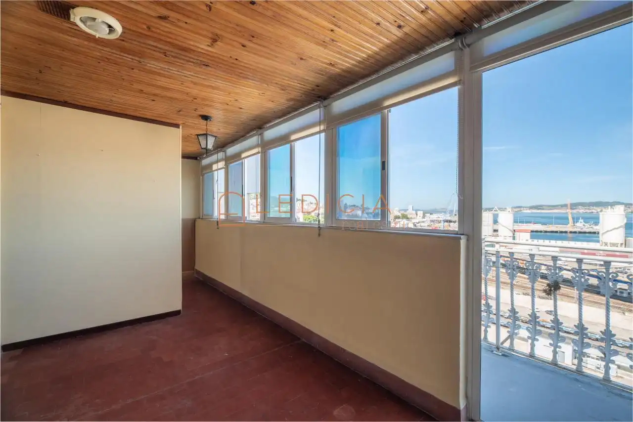 Piso en venta en García Barbón, 114, Centro - Areal