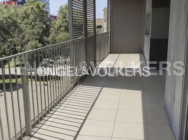 Pis amb balcó en venda a Sant Martí