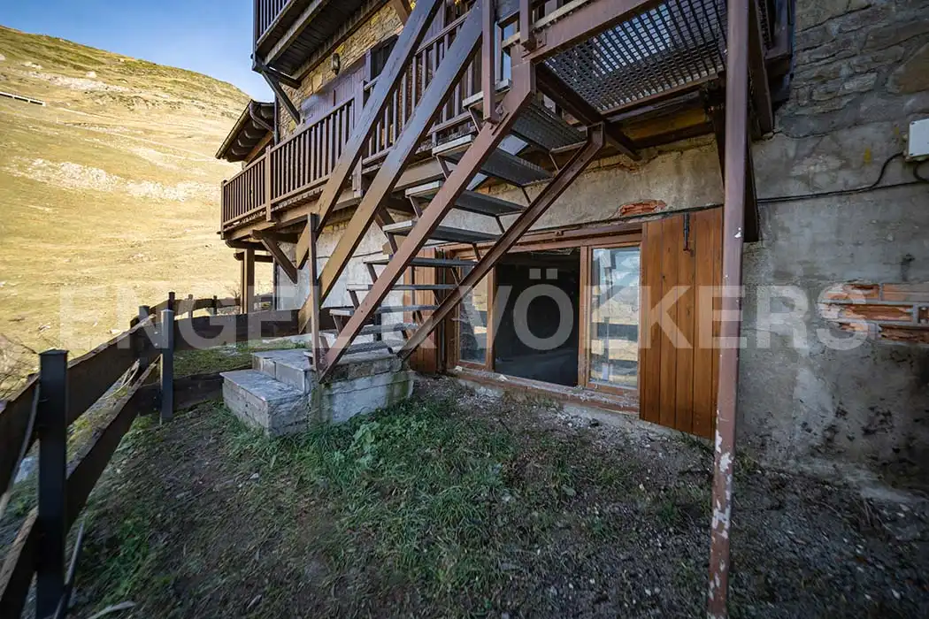 Vista exterior de Casa adosada en venda en Naut Aran amb Calefacció, Moblat i Forn