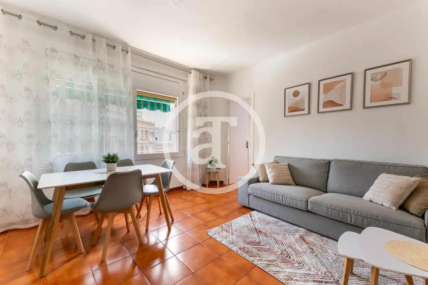 Sala de estar de Piso de alquiler en  Barcelona Capital con Aire acondicionado, Calefacción y Amueblado