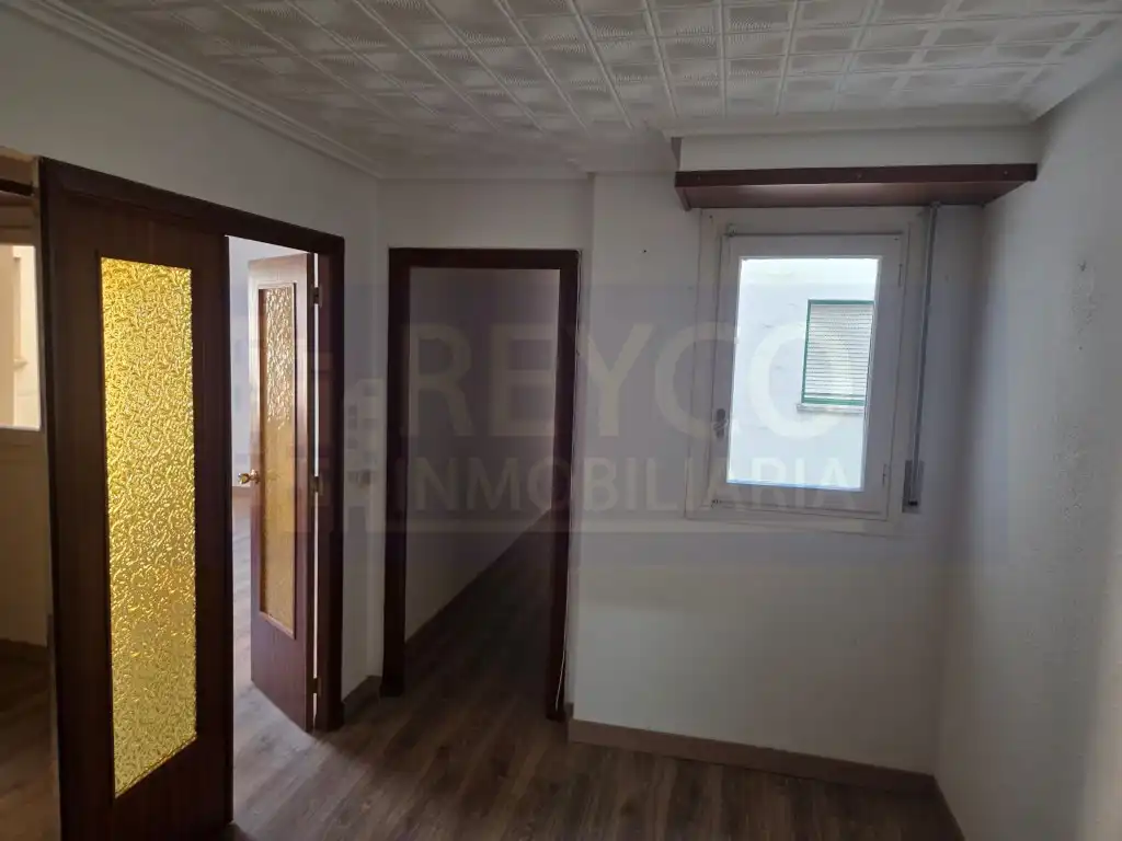 Piso con ascensor en venta en Avenida Perez Galdos, imagen 4