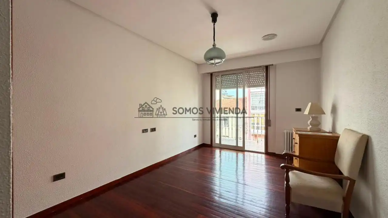 Living room of Flat for sale in Ourense Capital   with Heating, Furnished and Balcony