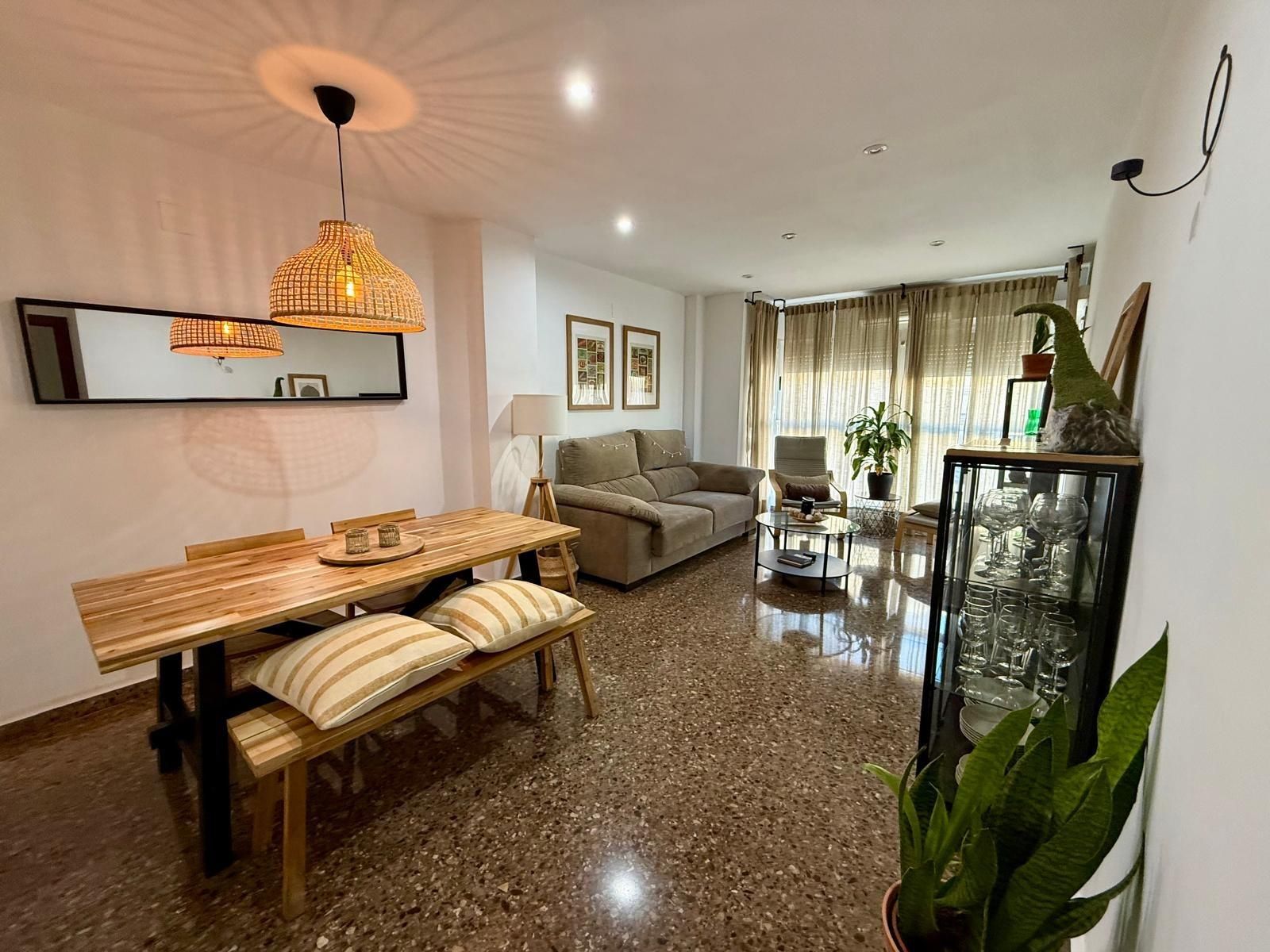 Sala d'estar de Pis en venda en  Valencia Capital amb Aire condicionat i Traster