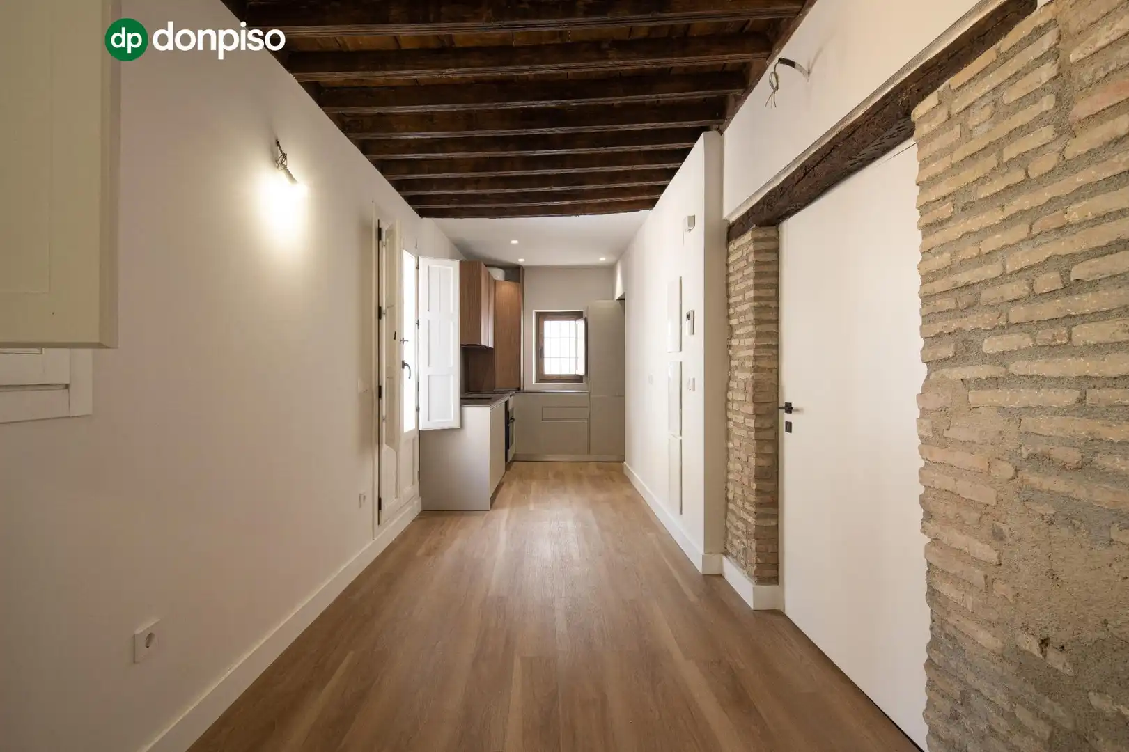 Flat for sale in Granada  with Air Conditioner
