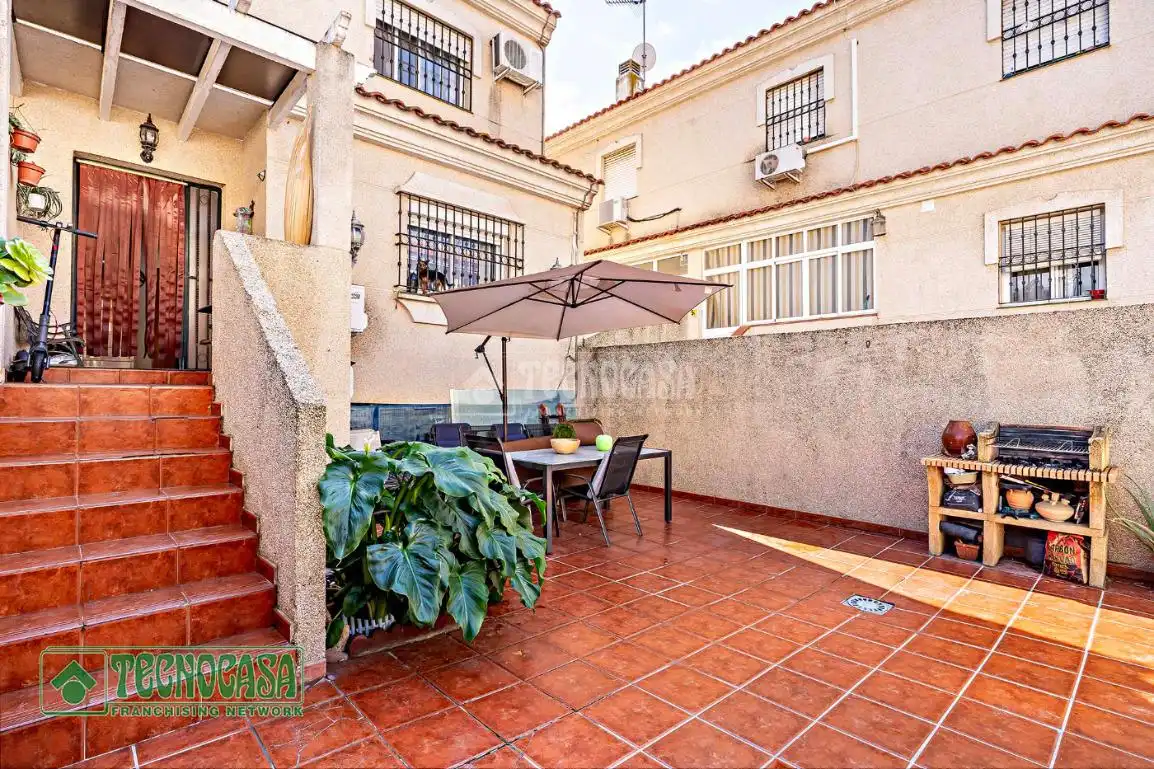 Jardín de Casa adosada en venta en Cártama con Aire acondicionado y Calefacción