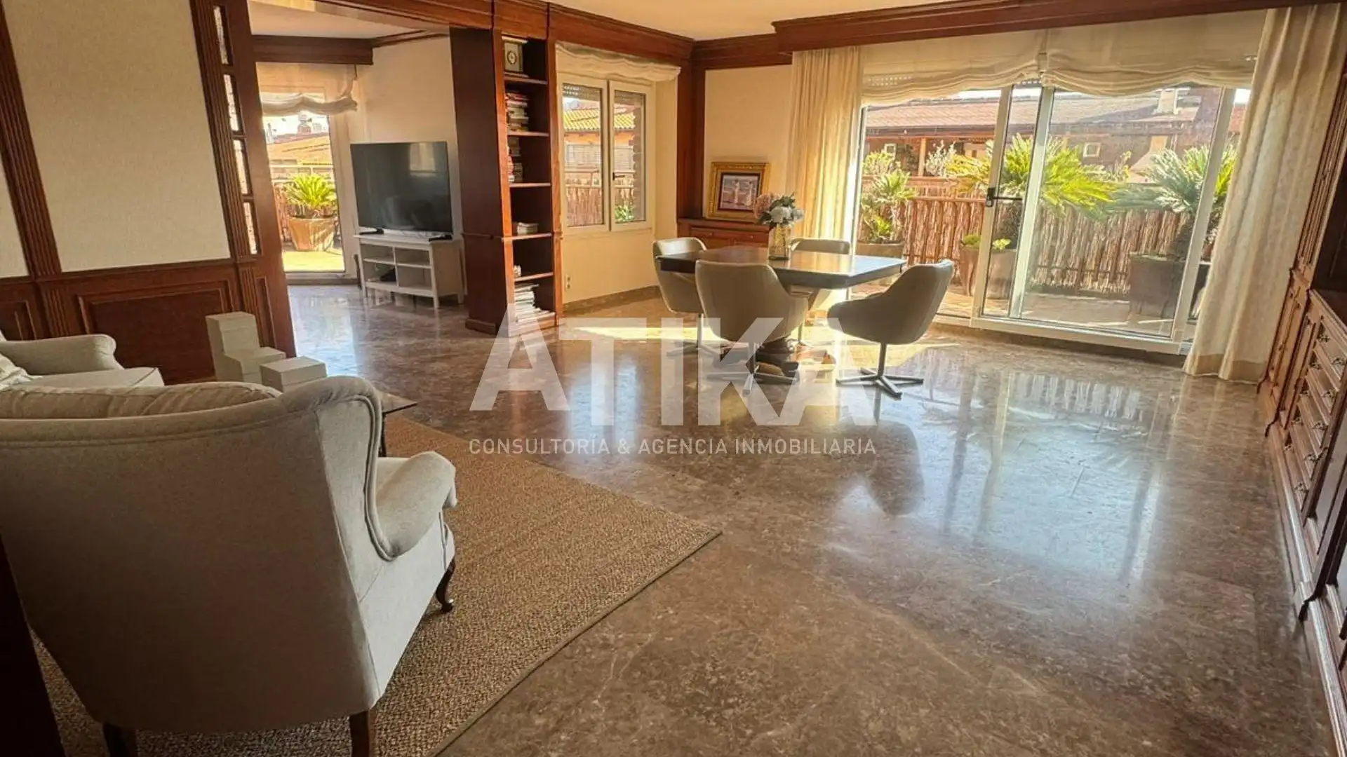 Sala de estar de Ático en venta en Ontinyent con Aire acondicionado, Calefacción y Parquet