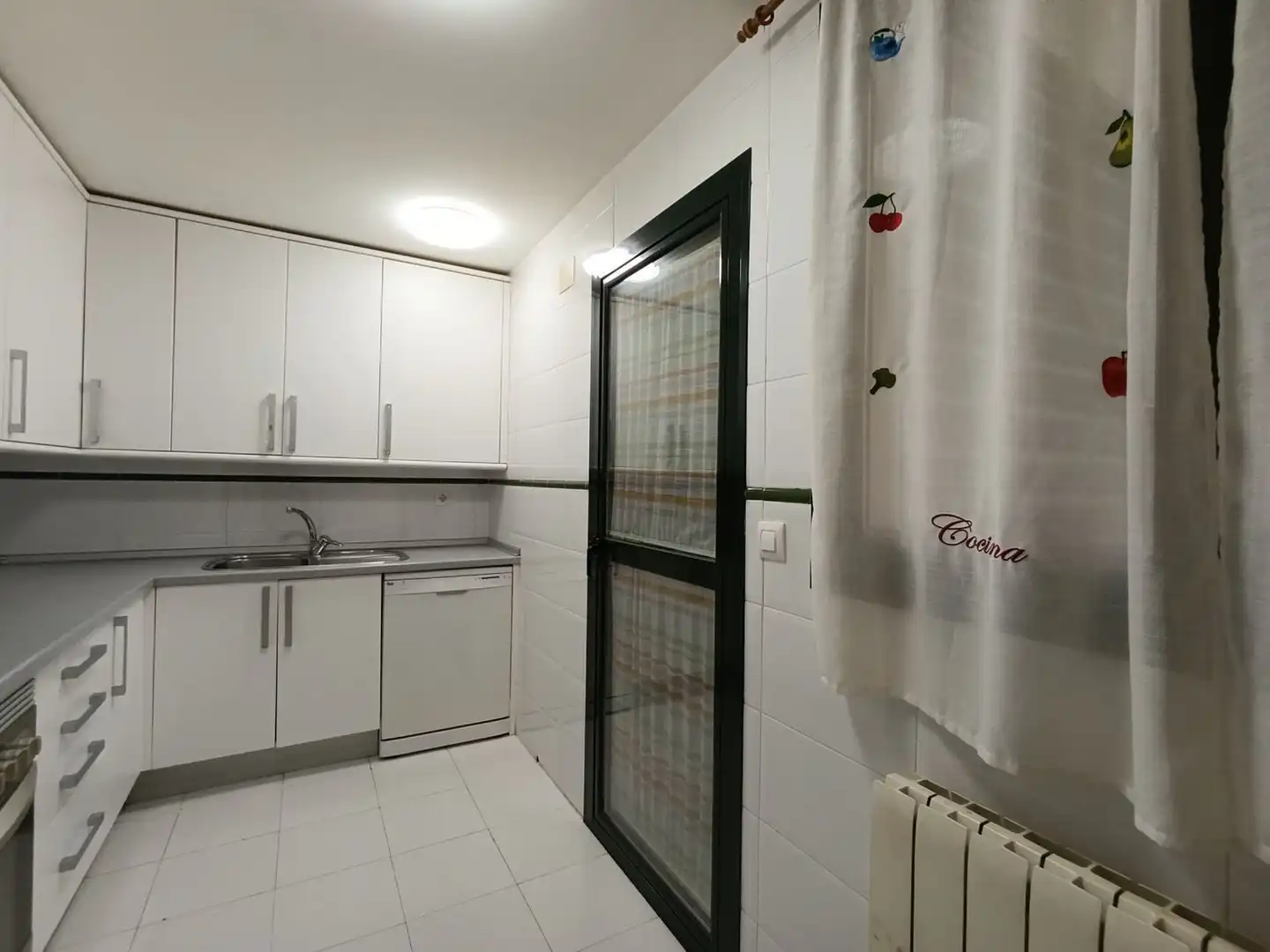 Küche von Wohnung zum Verkauf in Ciudad Real mit Klimaanlage, Heizung und Abstellraum