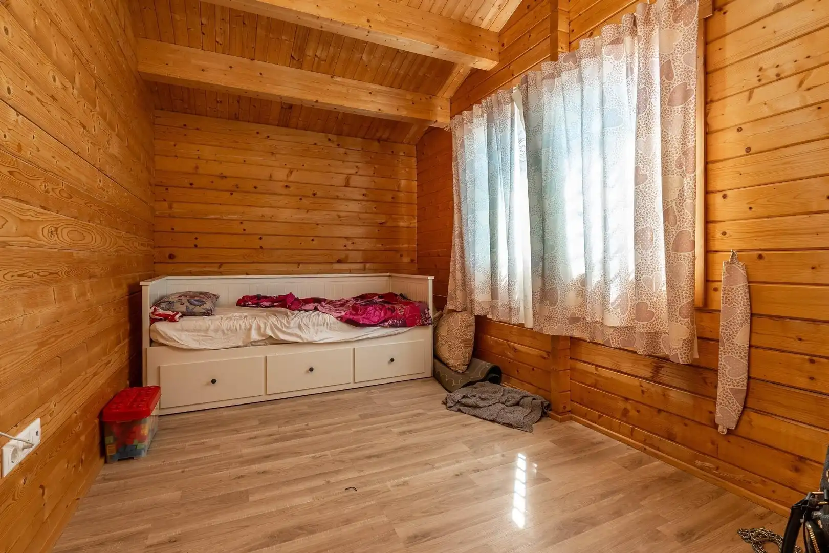 Bedroom of Houses for sale in Cúllar Vega  with Air Conditioner, Heating and Terrace