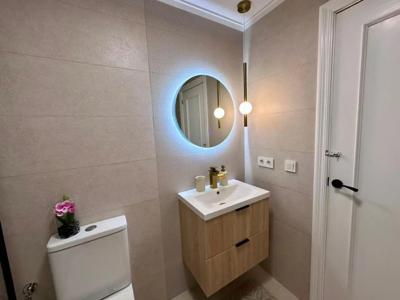 Baño de Piso en venta en Torrevieja con Aire acondicionado, Calefacción y Terraza