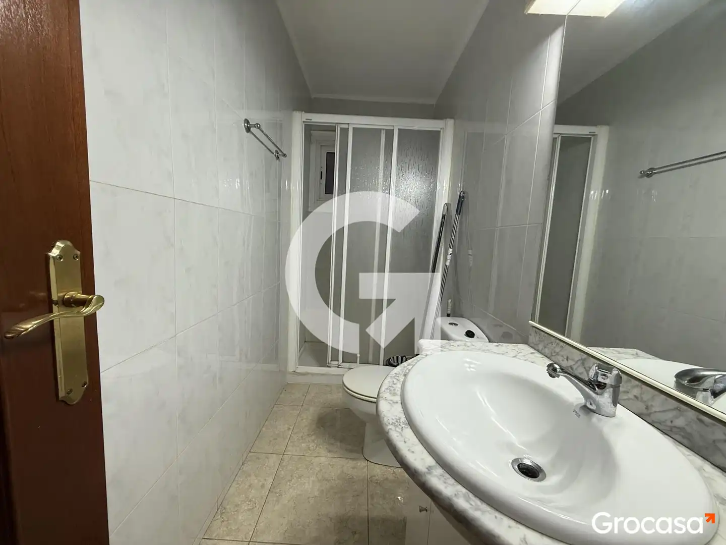 Bathroom of Flat for sale in Mataró  with Air Conditioner, Heating and Oven
