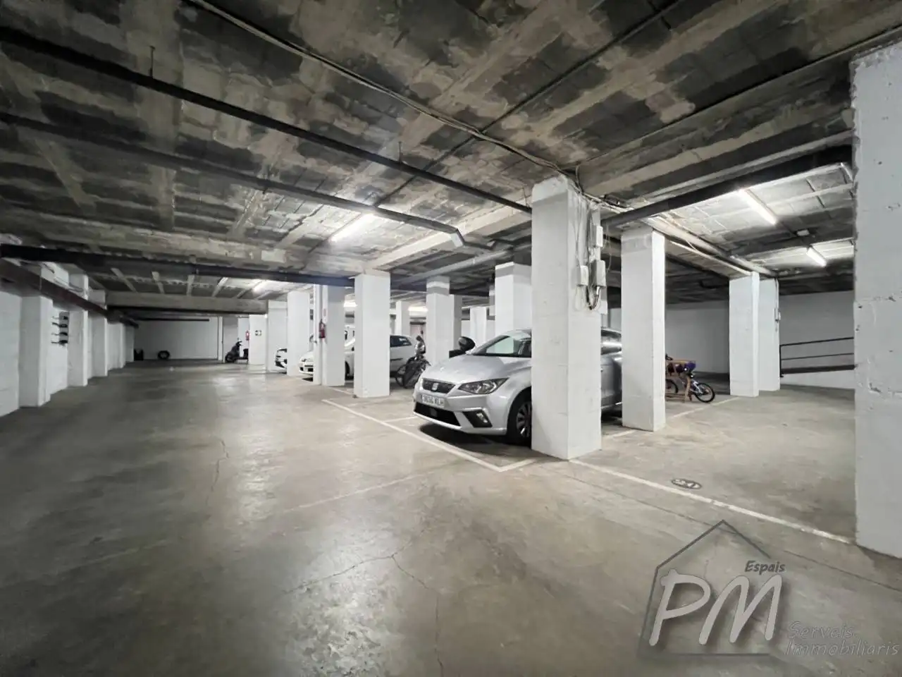 Parking of Garage for rent in Girona