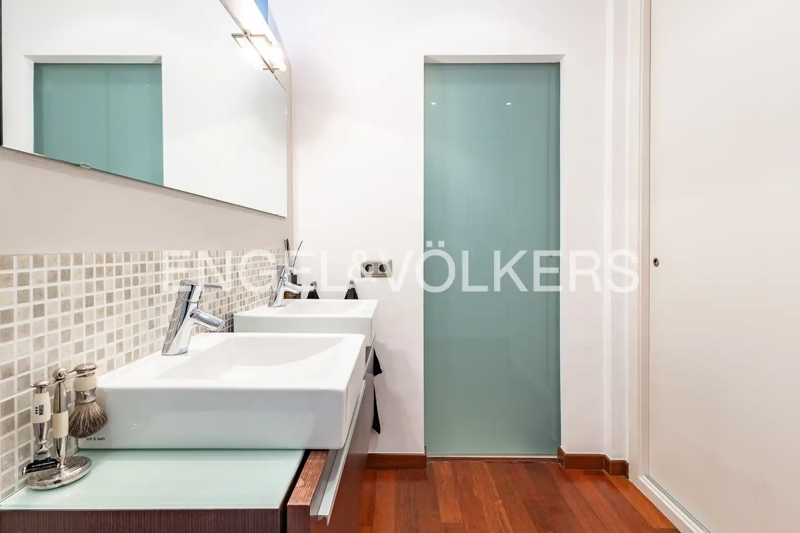 Baño de Piso en venta en Sant Cugat del Vallès con Aire acondicionado, Calefacción y Jardín privado