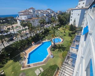 Swimming pool of Attic to rent in Marbella  with Air Conditioner, Heating and Terrace