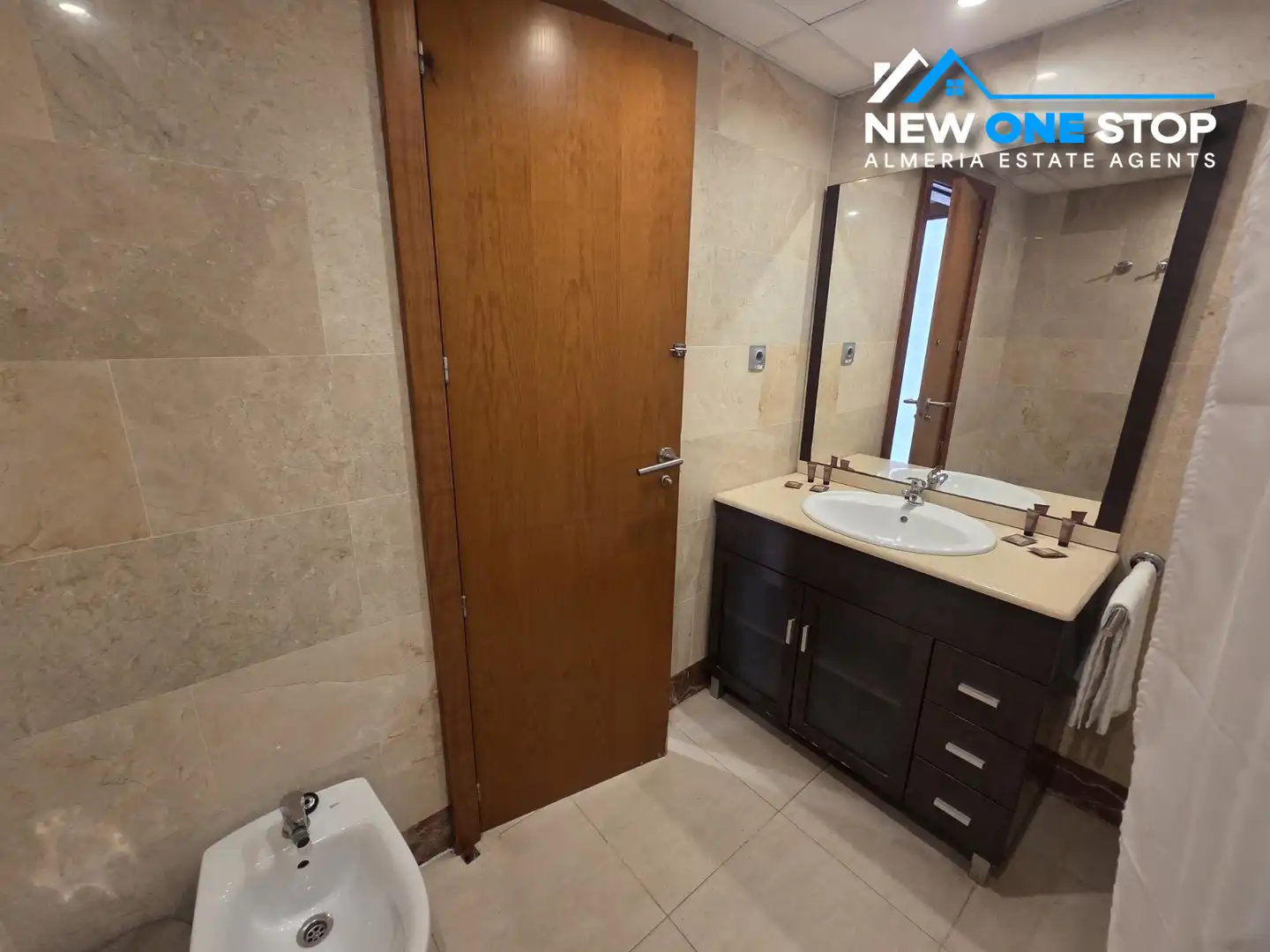 Bany de Apartament en venda en Vera amb Aire condicionat, Calefacció i Terrassa