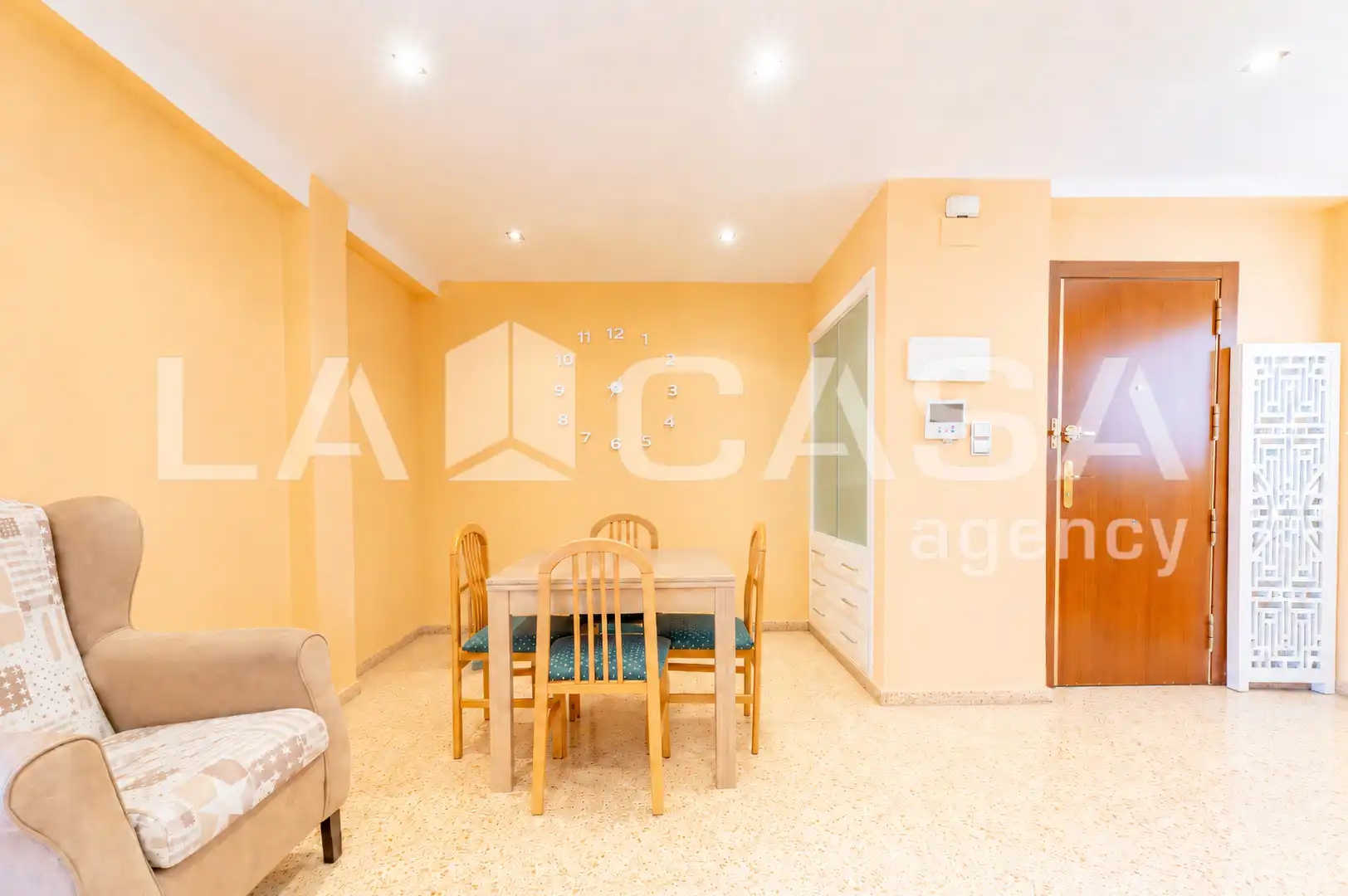 Habitación de Piso en venta en Valencia con Balcón