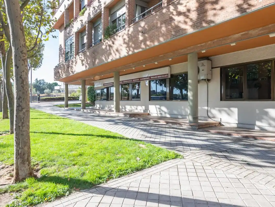 Exterior view of Commercial properties for rent in Pozuelo de Alarcón  with Air Conditioner and Heating