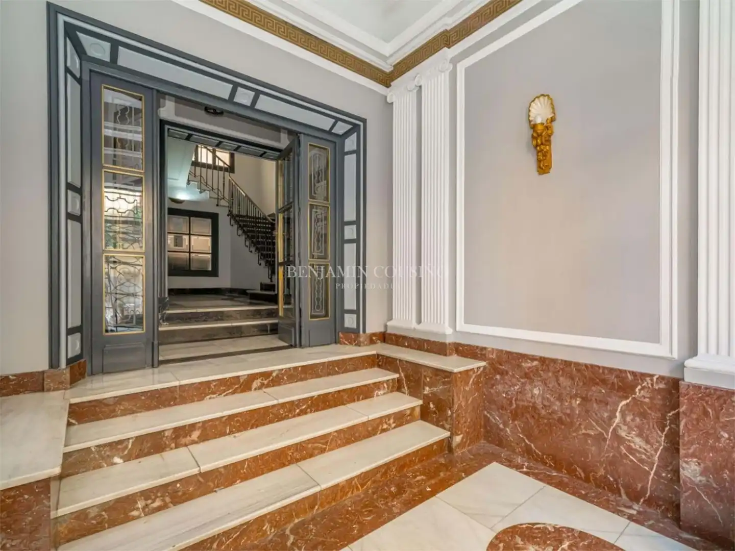 Piso en venta en Madrid con Balcón