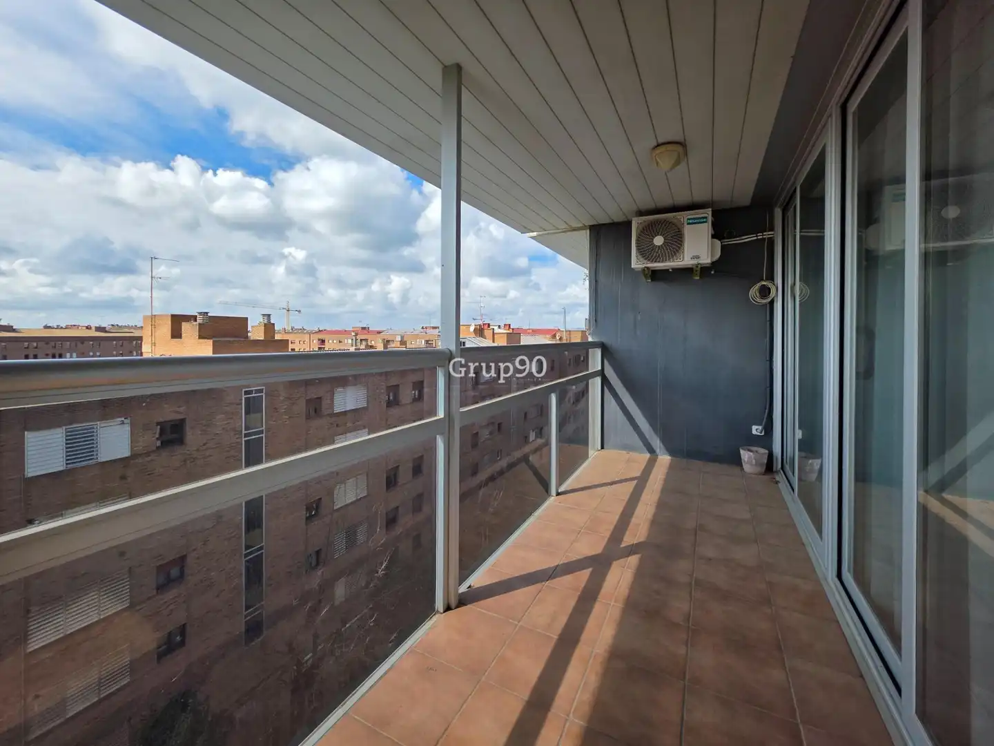 Terrasse von Dachboden zum Verkauf in Lleida mit Klimaanlage, Heizung und Parkett