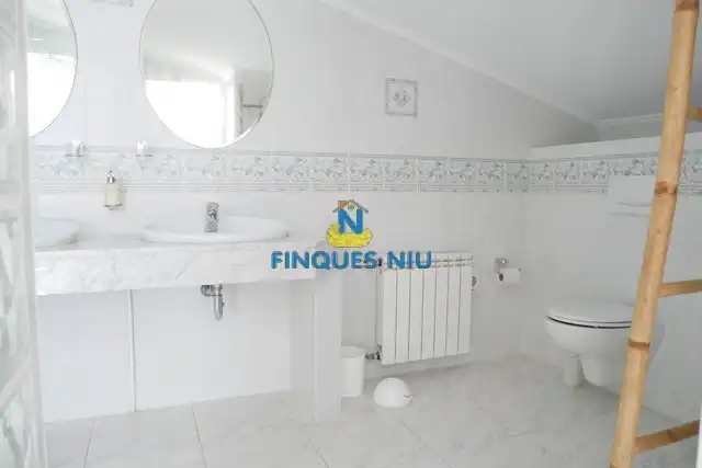 Casa con piscina en venta en Carrer Sant Martí, imagen 115