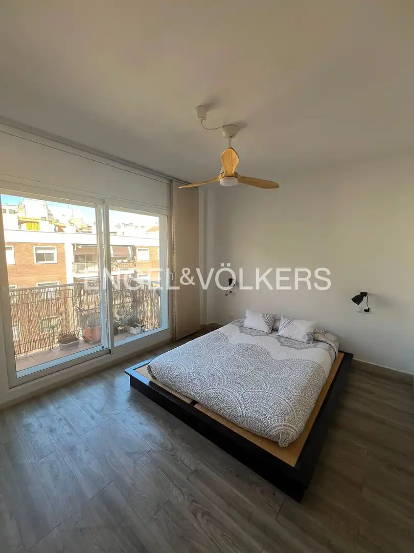 Dormitori de Àtic de lloguer en Barcelona amb Aire condicionat, Calefacció i Parquet