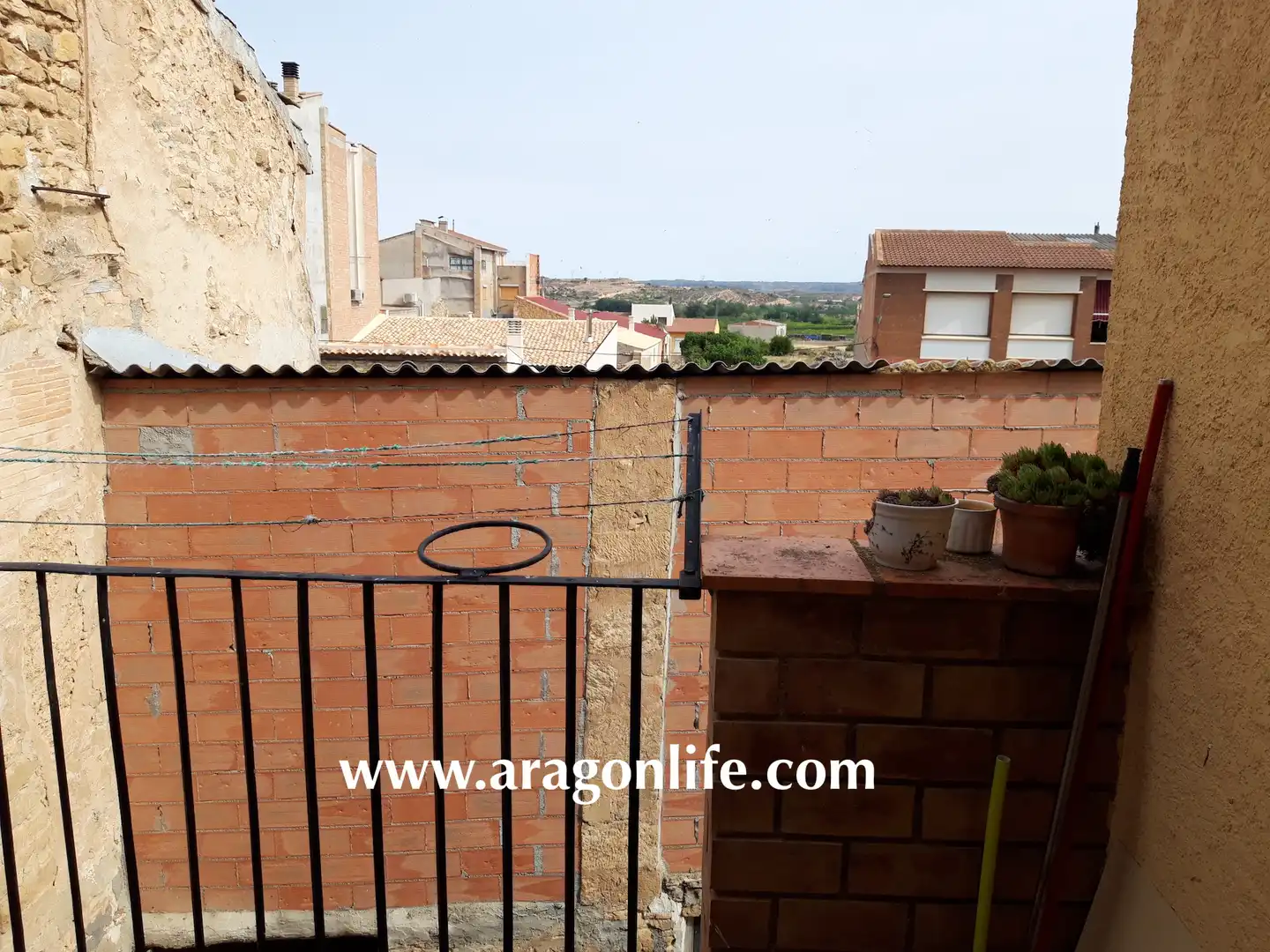 Balcony of Houses for sale in Maella  with Furnished, Oven and Washing machine