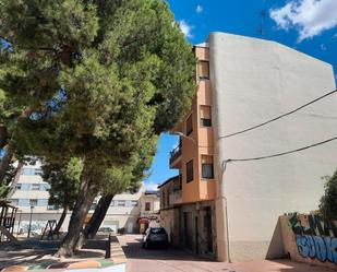 Vista exterior de Pis de lloguer en Almansa amb Aire condicionat i Balcó