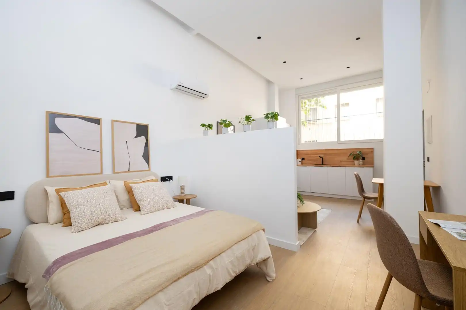 Bedroom of Flat for sale in Granada  with Air Conditioner, Heating and Storage room