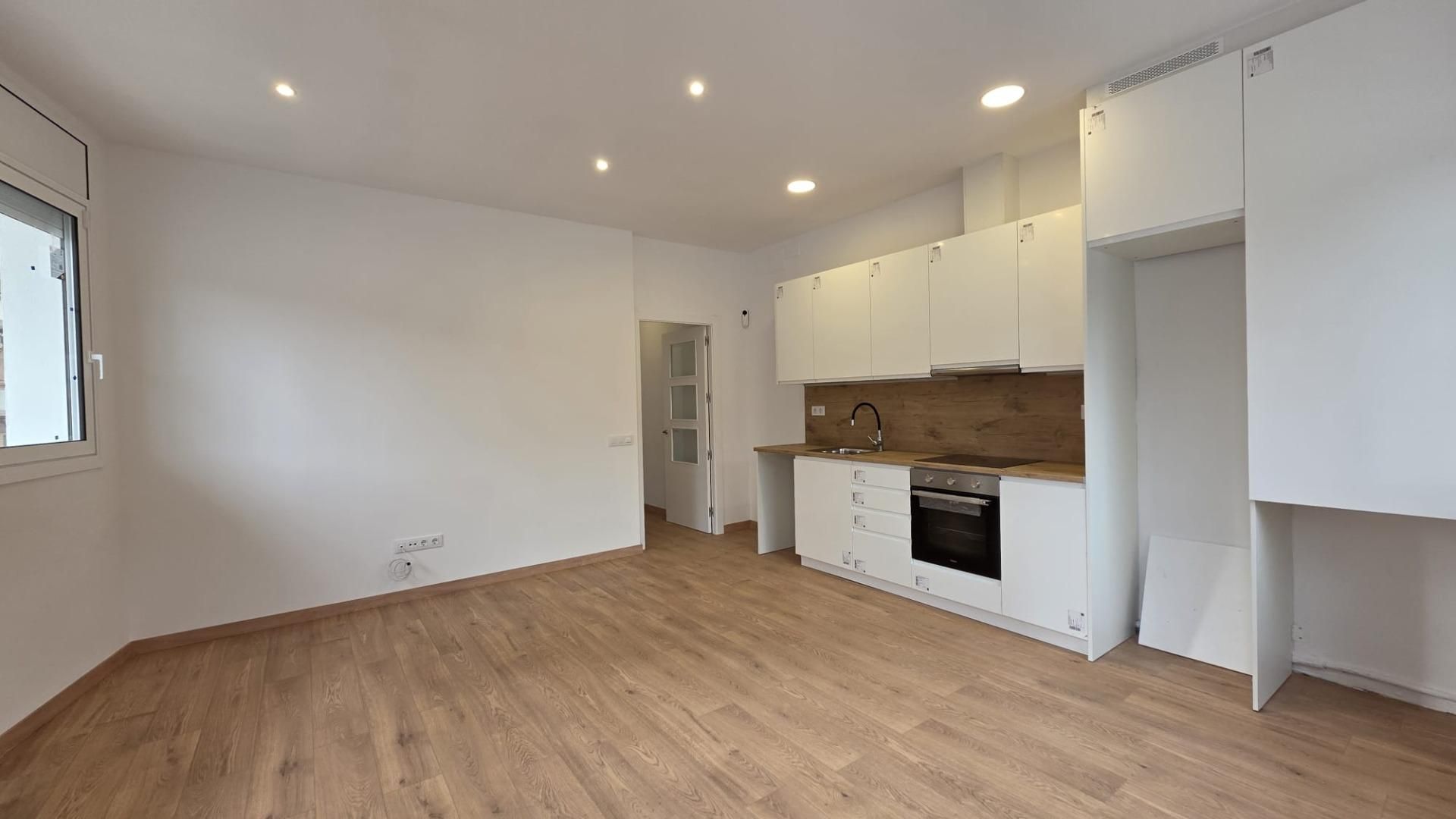 Küche von Erdgeschoss zum Verkauf in Tordera mit Klimaanlage, Parkett und Alarm